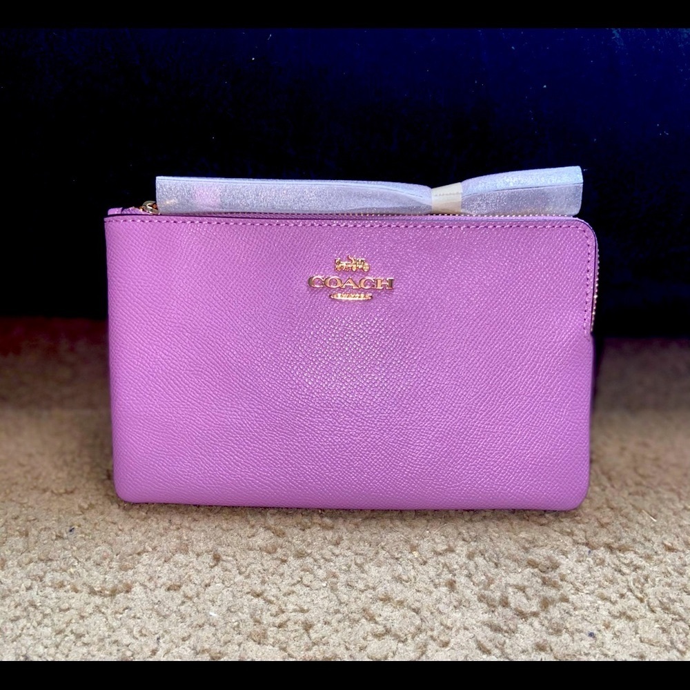 Coach wristlet wallet